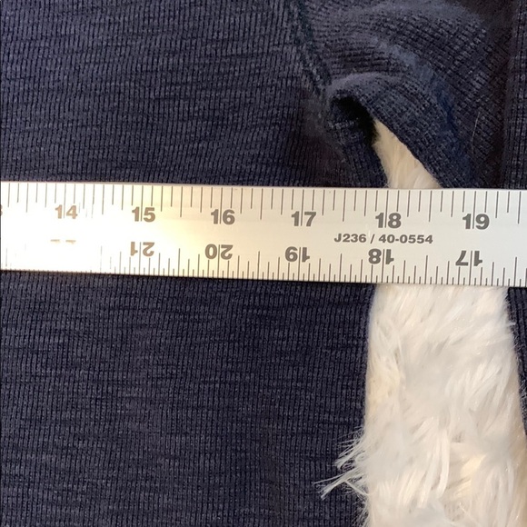 Gap Men's Navy Blue Long Sleeve Thermal Shirt. - Picture 5 of 5